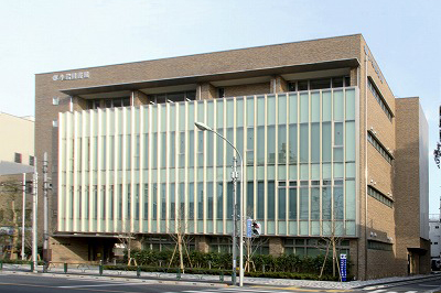 江戸川区立小岩図書館